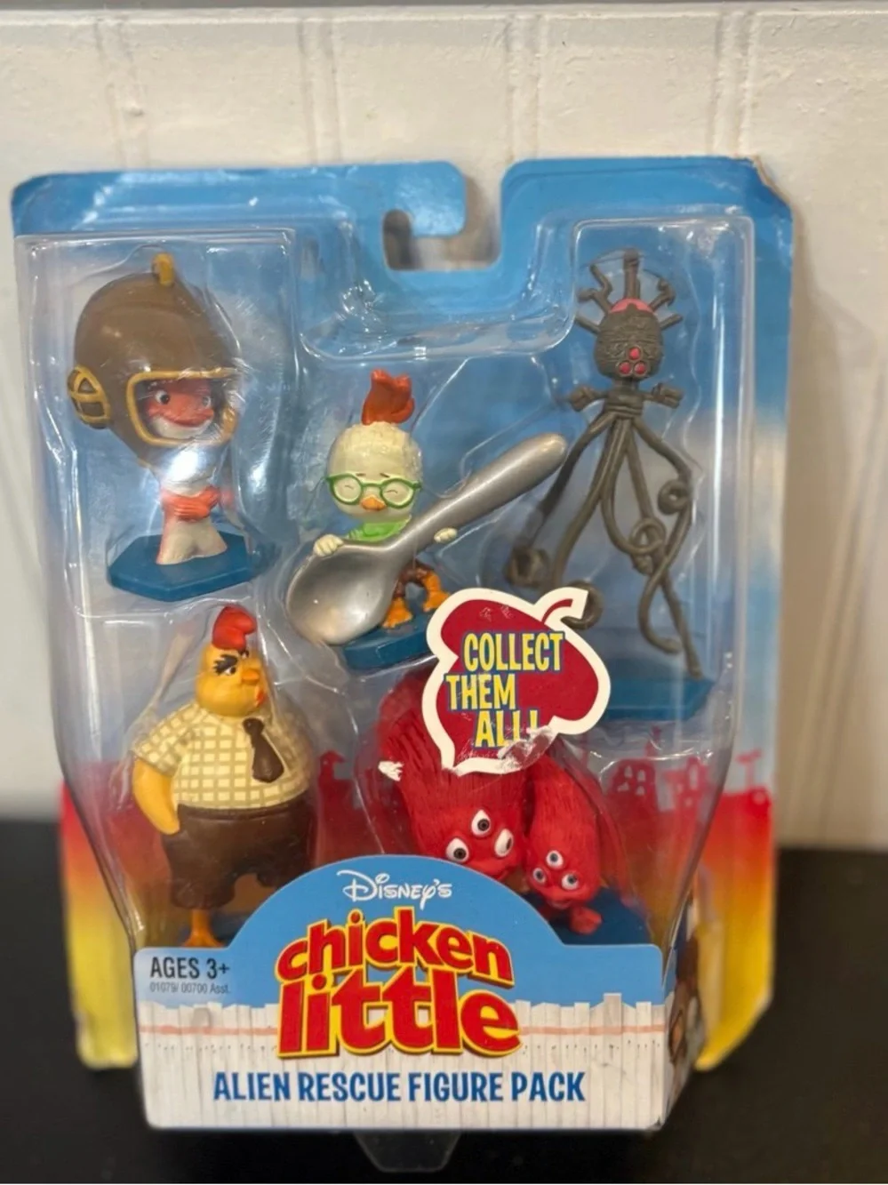 Disney’s Chicken Little Alien Rescue Figure Pack Sealed Package 2004 Hasbro
